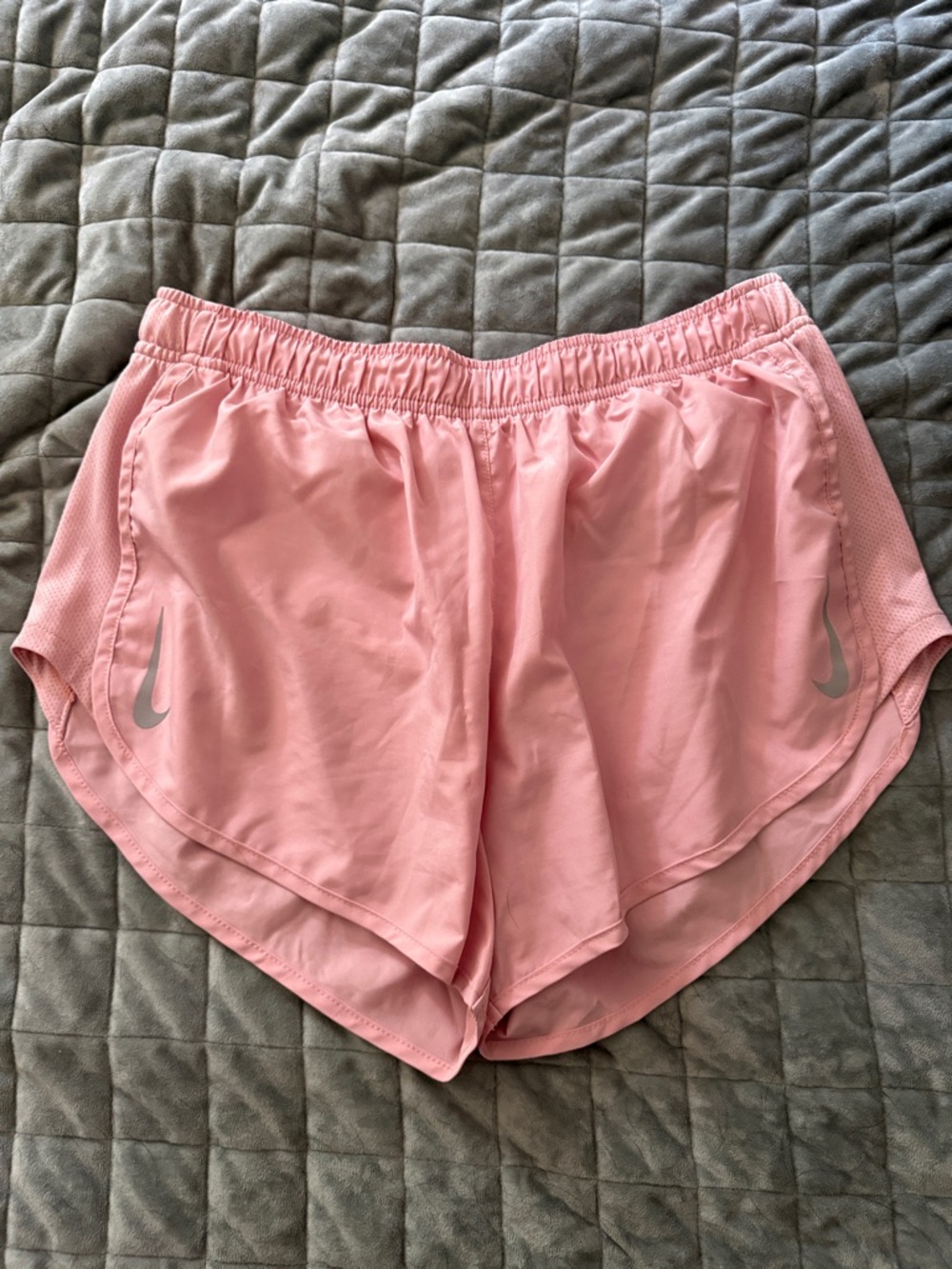 Nike Women’s size large Running Athletic Shorts